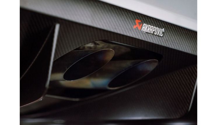 Renault-Megane_RS_Trophy-R-2020-1600-3a