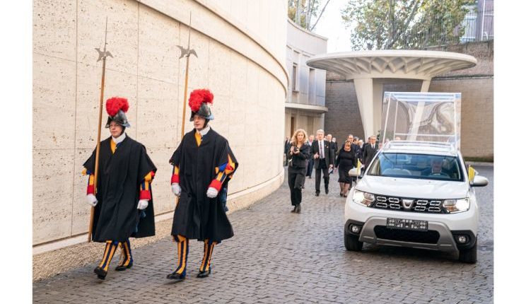 dacia-duster-for-pope-francis-3