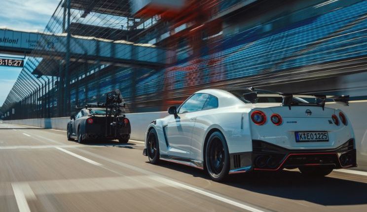 The only car capable of filming the GT-R Nismo (3)