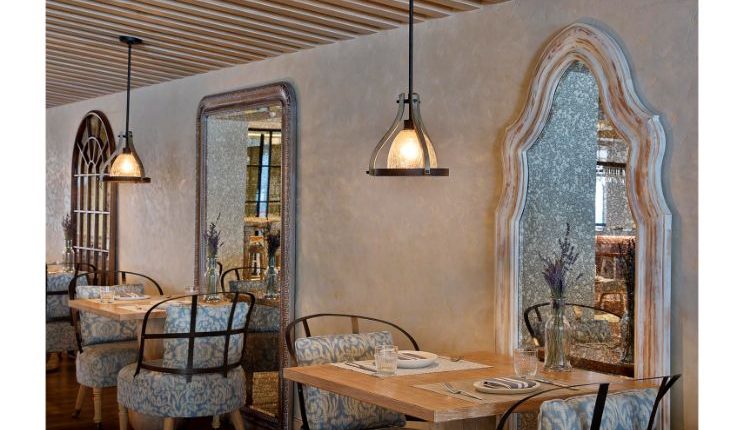 مطعم بلو بلانك يفتح أبوابه مرةً أخرى في فندق سانت ريجيس داون تاون دبي