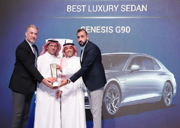 جينيسيس G90 الاولى بفئة سيارات السيدان الفاخرة ضمن جائزة قطاع السيارات