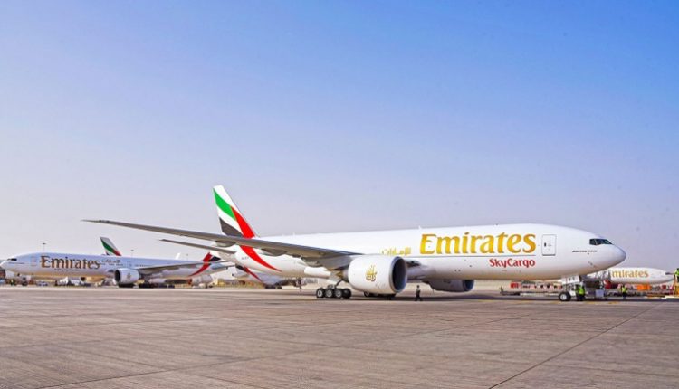 طيران الإمارات تفتتح مركز تجميل لطاقم الطائرة بالتعاون مع “ديور” و”دافينس”